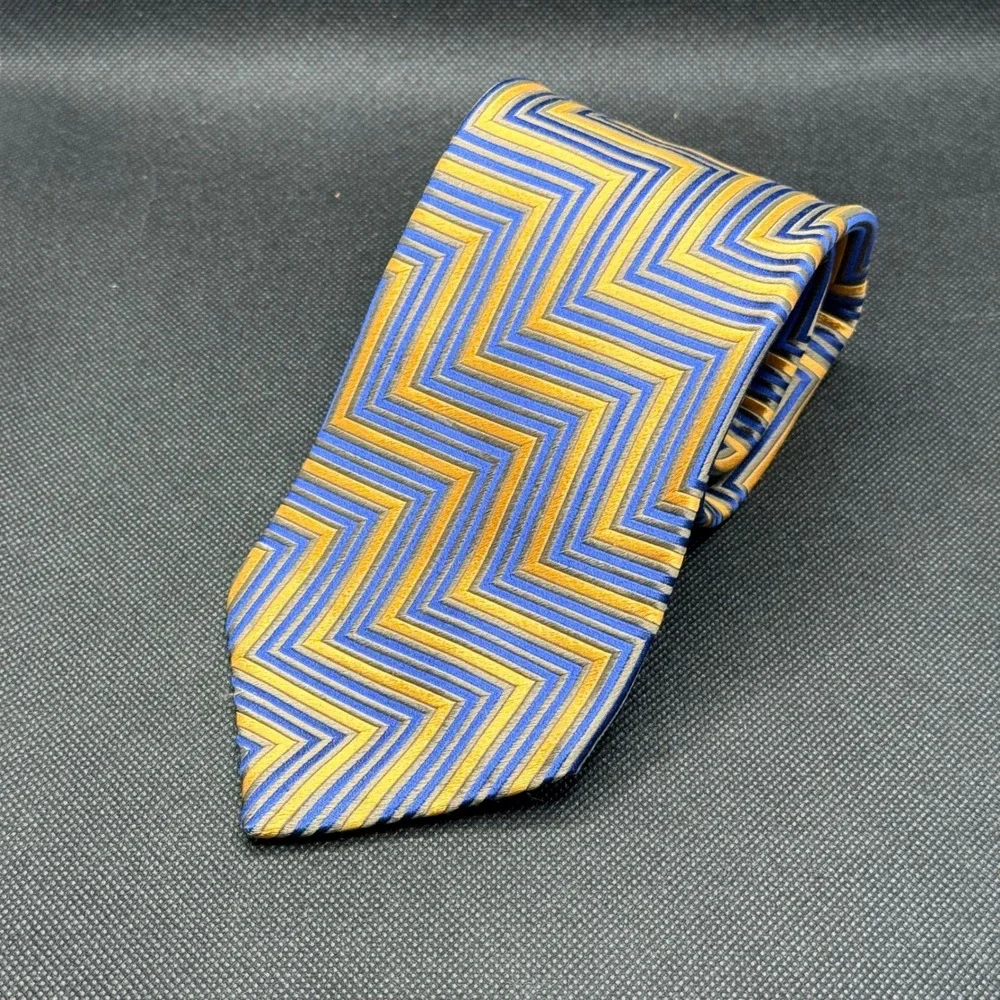 Ermenegildo Zegna Blue Gold Chevron Silk Tie Luxury 3.5